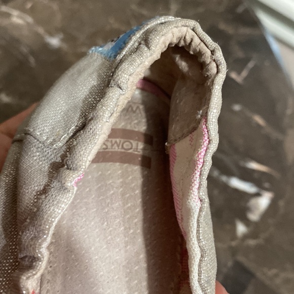 Toms Taupe Flats - Picture 7 of 7